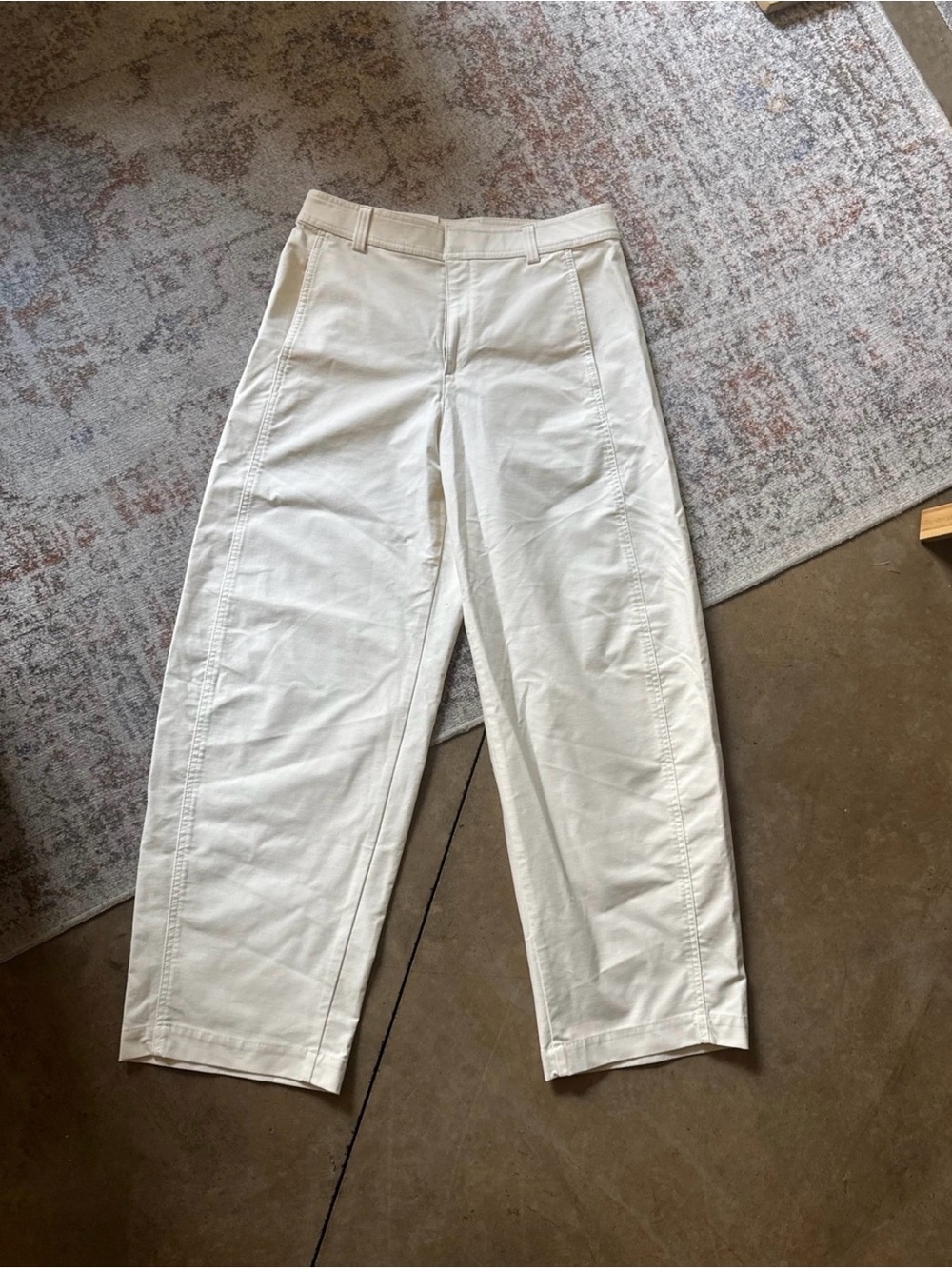 UNIQLO off white / ecru women’s jersey barrel pants size M NEW WITH TAGS